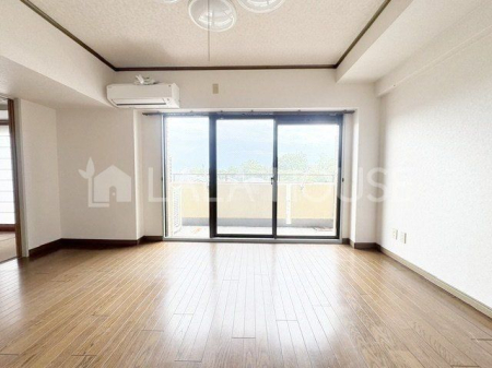 �Q�n���O���s�쒬2���ڂ̒��Ã}���V�����̃��r���O