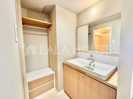 �Q�n����ȌS����Ȓ��厚���2655-2�̒��Ã}���V�����̐��ʑ�E���ʏ�