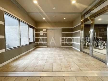 �Q�n������s�≮��1���ڂ̒��Ã}���V�����̃G���g�����X