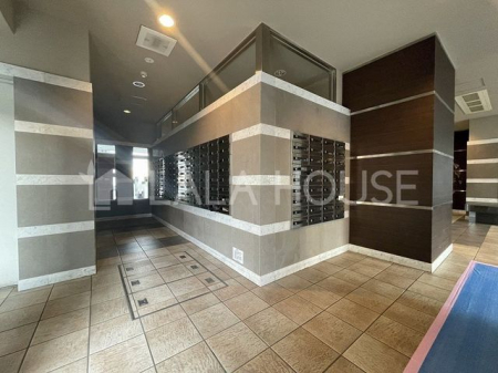 �Q�n������s�≮��1���ڂ̒��Ã}���V�����̃G���g�����X