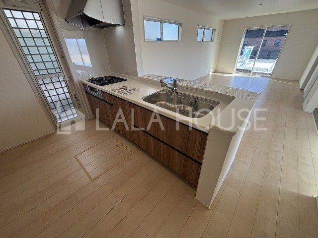 Qns}꒬ ̐VzˌẴLb`