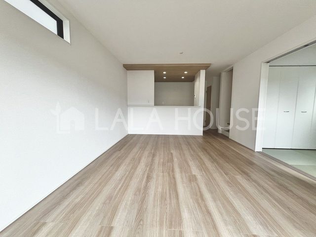 Qns㒬4ڂ̐VzˌẴrO