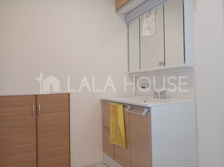 QnOsƒ ̐VzˌĂ̐ʑEʏ