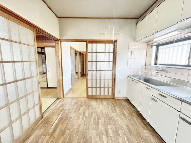 �Q�n������s�_�˒� �̒��È�ˌ��ẴL�b�`��