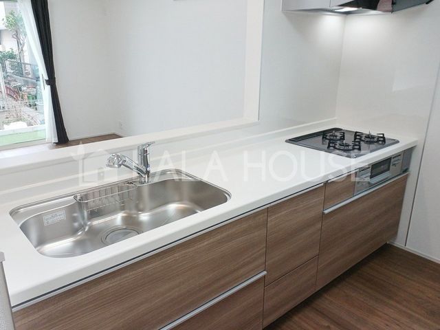 �Q�n���O���s������3���ڂ̐V�z��ˌ��ẴL�b�`��