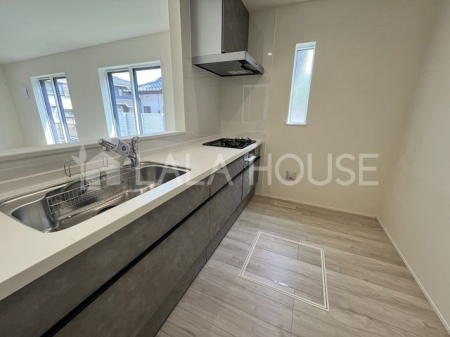 Qns]ؒ ̐VzˌẴLb`