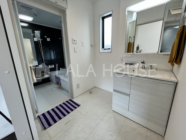 Qnsq쒬 ̐VzˌĂ̐ʑEʏ