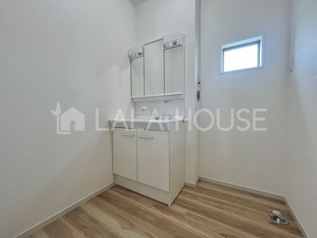 Qnsč蒬 ̐VzˌĂ̐ʑEʏ