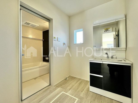 Qns| ̐VzˌĂ̐ʑEʏ