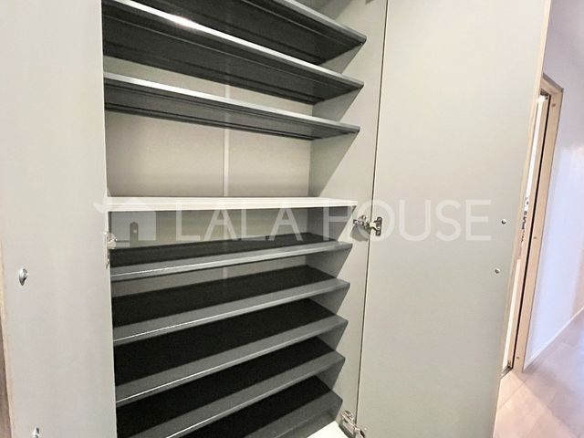 �Q�n������s�̐쒬 �̒��Ã}���V�����̃G���g�����X