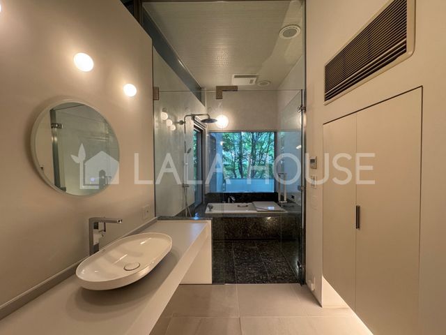 쌧kvSy򒬑厚q ̒ÈˌĂ̐ʑEʏ