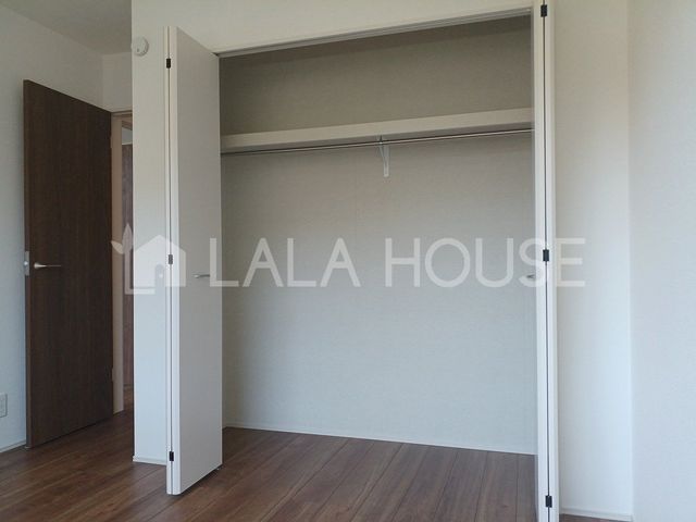 QnOs铌4ڂ̐VzˌĂ̎[