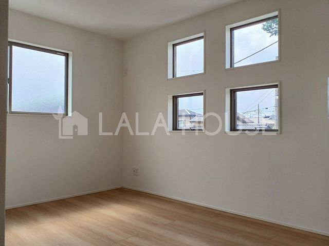 QnOsc ̐VzˌẴoRj[