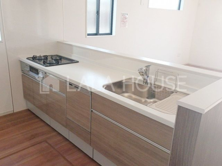 �Q�n���O���s���q��4���ڂ̐V�z��ˌ��ẴL�b�`��