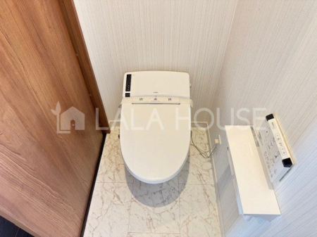 �Q�n������s�g�䒬�g�� �̒��È�ˌ��Ẵg�C��