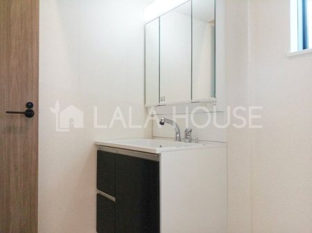 �Q�n���O���s������2���ڂ̐V�z��ˌ��Ă̐��ʑ�E���ʏ�