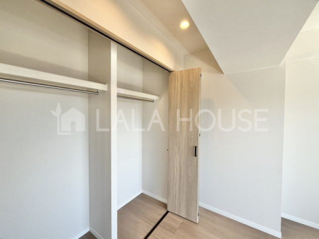 �Q�n������s���L�� �̒��Ã}���V�����̎��[