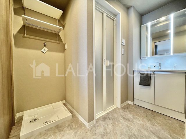 �Q�n������s���L�� �̒��Ã}���V�����̐��ʑ�E���ʏ�