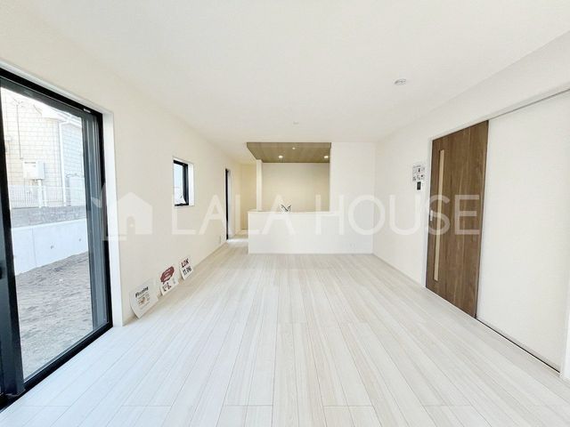 �Q�n������s�㏬���� �̐V�z��ˌ��Ẵ��r���O