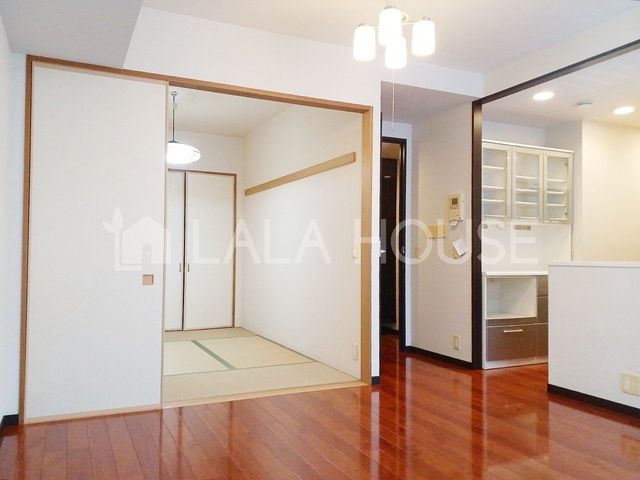 �Q�n���O���s���c��2���ڂ̒��Ã}���V�����̃��r���O