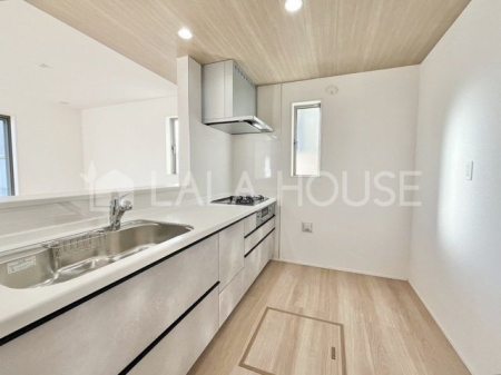 �Q�n������s���V�钬 �̐V�z��ˌ��ẴL�b�`��