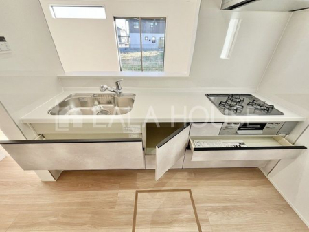 �Q�n������s���V�钬 �̐V�z��ˌ��ẴL�b�`��