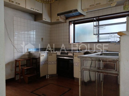 �Q�n������s�Ό��� �̒��È�ˌ��ẴL�b�`��