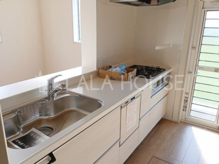 �Q�n���O���s��ƒ� �̐V�z��ˌ��ẴL�b�`��