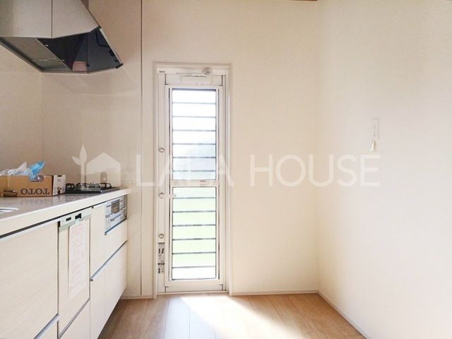 �Q�n���O���s��ƒ� �̐V�z��ˌ��ẴL�b�`��