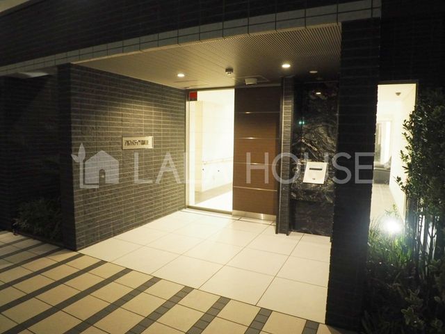 �Q�n������s�h��85-1�̒��Ã}���V�����̃G���g�����X