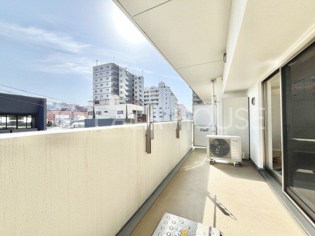 �Q�n������s�A����41-2�̒��Ã}���V�����̃o���R�j�[