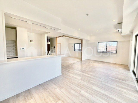 �Q�n������s�A����41-2�̒��Ã}���V�����̃��r���O