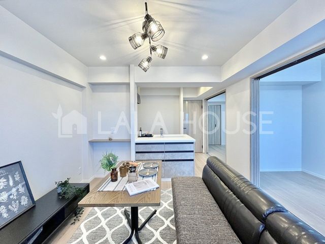 �Q�n������s���֒�235-5�̒��Ã}���V�����̃��r���O