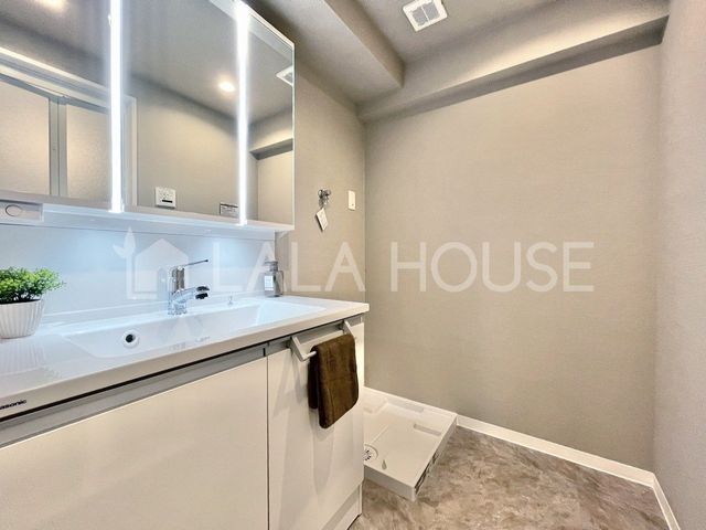 �Q�n������s���֒�235-5�̒��Ã}���V�����̐��ʑ�E���ʏ�