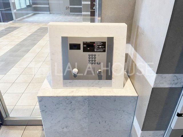 �Q�n������s�≮��1���ڂ̒��Ã}���V�����̃G���g�����X