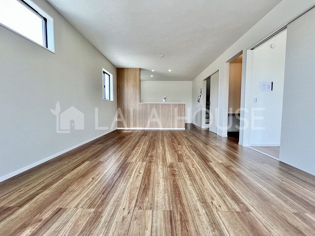 �Q�n������s���V�钬 �̐V�z��ˌ��Ẵ��r���O