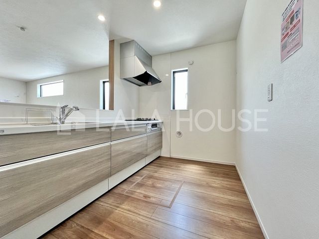 �Q�n������s���V�钬 �̐V�z��ˌ��ẴL�b�`��