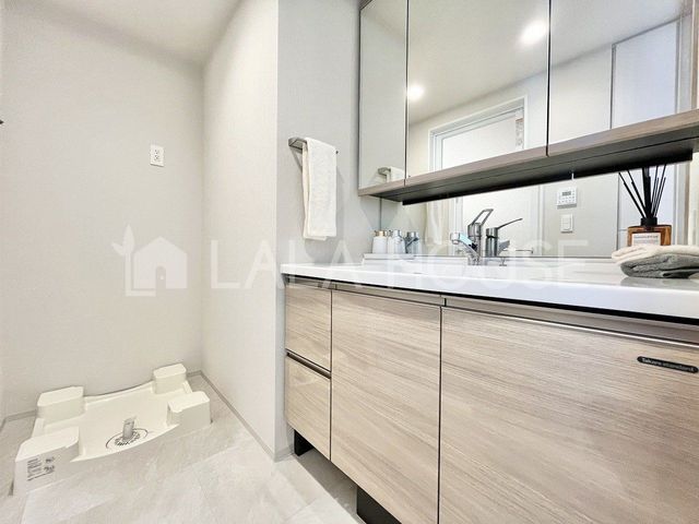 �Q�n������s�Ñ���47-1�̒��Ã}���V�����̐��ʑ�E���ʏ�