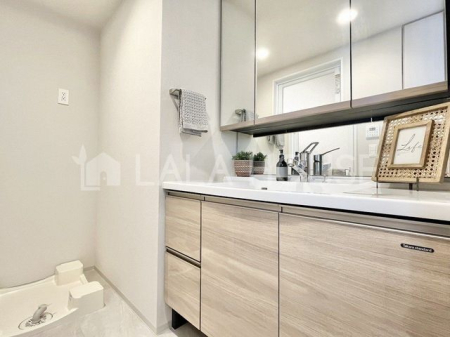 �Q�n������s�Ñ���47-1�̒��Ã}���V�����̐��ʑ�E���ʏ�