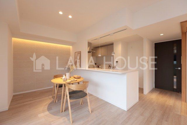 �Q�n������s�A����41-2�̒��Ã}���V�����̃��r���O