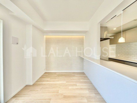 �Q�n������s�A����41-2�̒��Ã}���V�����̃��r���O