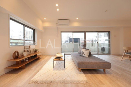 �Q�n������s�A����41-2�̒��Ã}���V�����̃��r���O