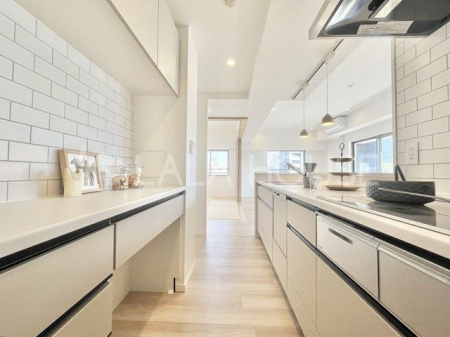 �Q�n������s�A����41-2�̒��Ã}���V�����̃L�b�`��