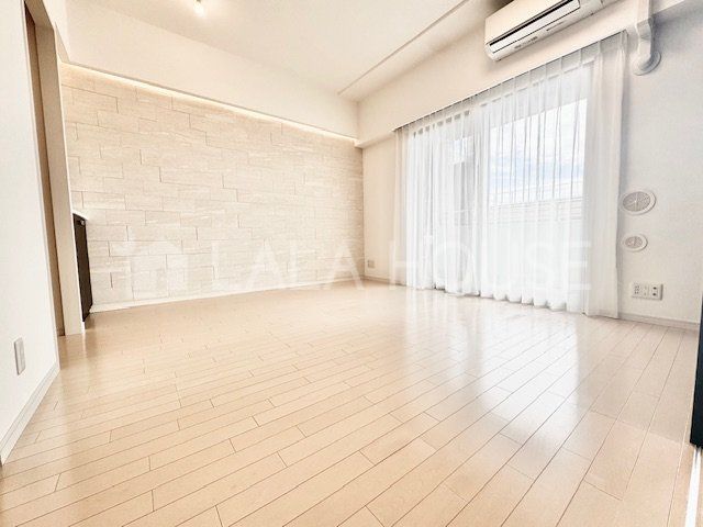 �Q�n���O���s��蒬2���ڂ̒��Ã}���V�����̃��r���O