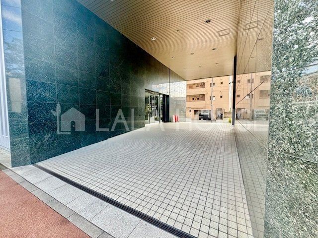 �Q�n���O���s��蒬2���ڂ̒��Ã}���V�����̃G���g�����X