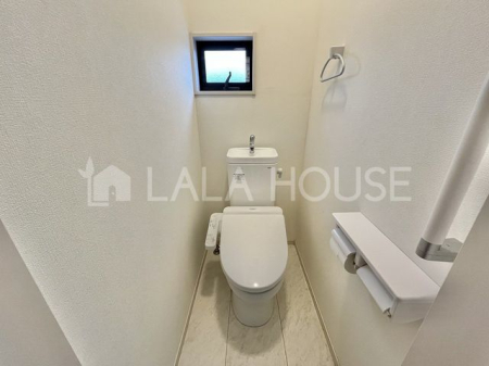 �Q�n������s�g�䒬�ЎR �̒��È�ˌ��Ă̂��̑�����