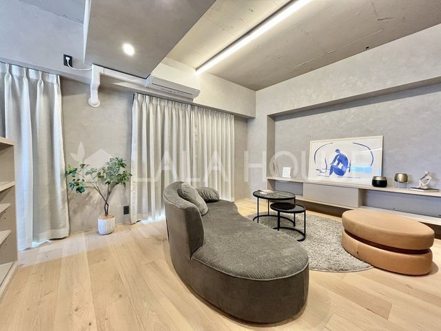 �Q�n������s�c�� �̒��Ã}���V�����̃��r���O