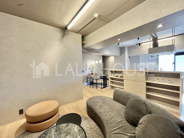 �Q�n������s�c�� �̒��Ã}���V�����̃��r���O