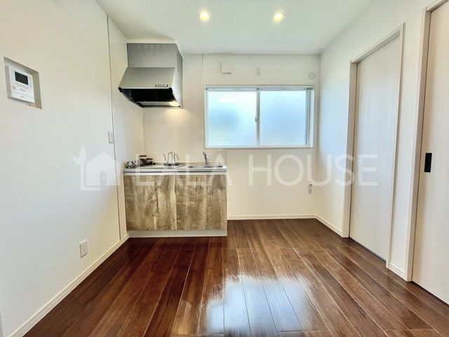 �Q�n������s���V�钬 �̒��È�ˌ��ẴL�b�`��