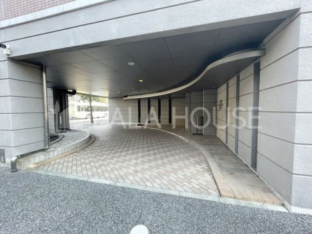 �Q�n������s�c��141-1�̒��Ã}���V�����̃G���g�����X